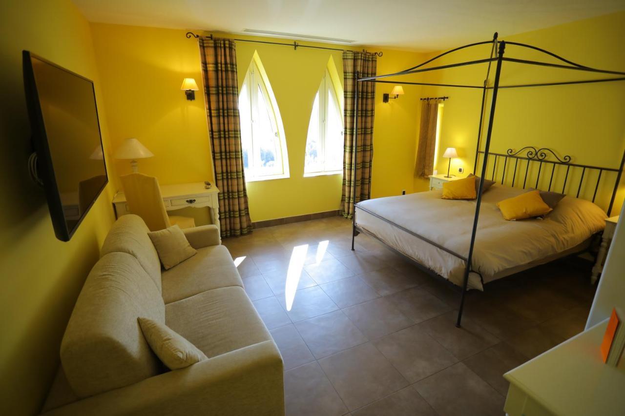 Hostellerie Du Chateau Des Fines Roches Châteauneuf-du-Pape Екстериор снимка