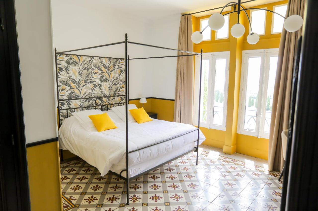 Hostellerie Du Chateau Des Fines Roches Châteauneuf-du-Pape Екстериор снимка