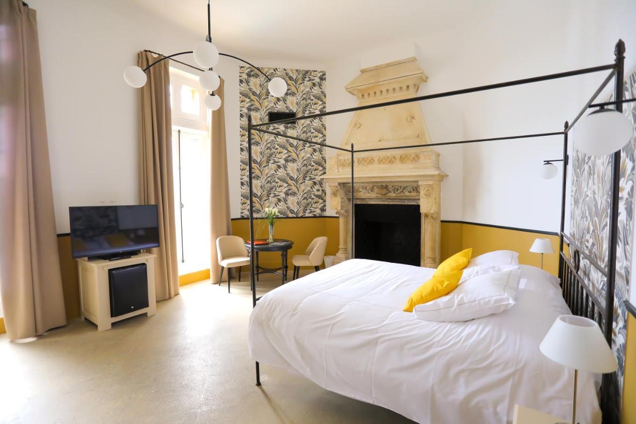 Hostellerie Du Chateau Des Fines Roches Châteauneuf-du-Pape Екстериор снимка