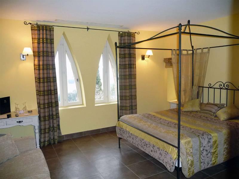 Hostellerie Du Chateau Des Fines Roches Châteauneuf-du-Pape Екстериор снимка