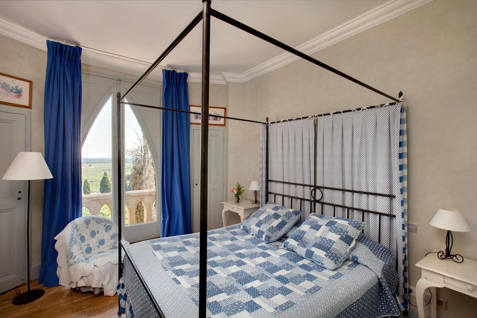 Hostellerie Du Chateau Des Fines Roches Châteauneuf-du-Pape Екстериор снимка